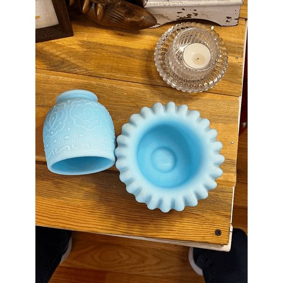 Vintage Fenton Custard Blue Satin Glass Persian Medallion Pattern Fairy Lamp - Picture 6 of 8